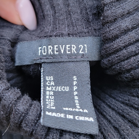 Black ribbed turtleneck - Picture 3 of 3